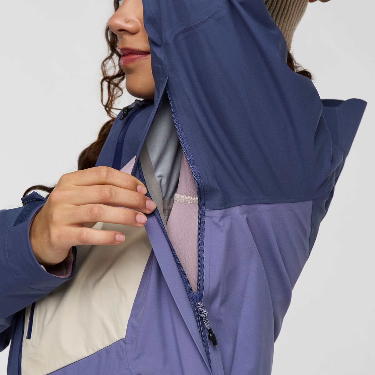 Impermeo 3L Hooded Shell Jacket - Women's — image 25
