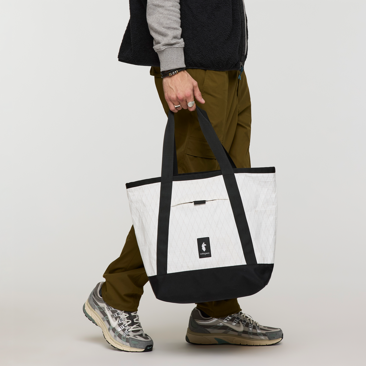 Contiguo 22L Tote — image 38