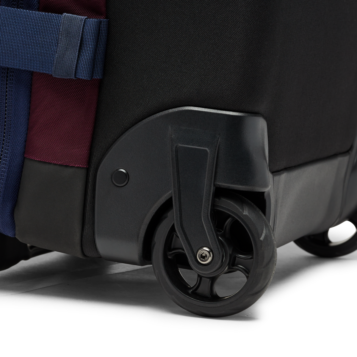 Allpa 38L Roller Bag — image 13