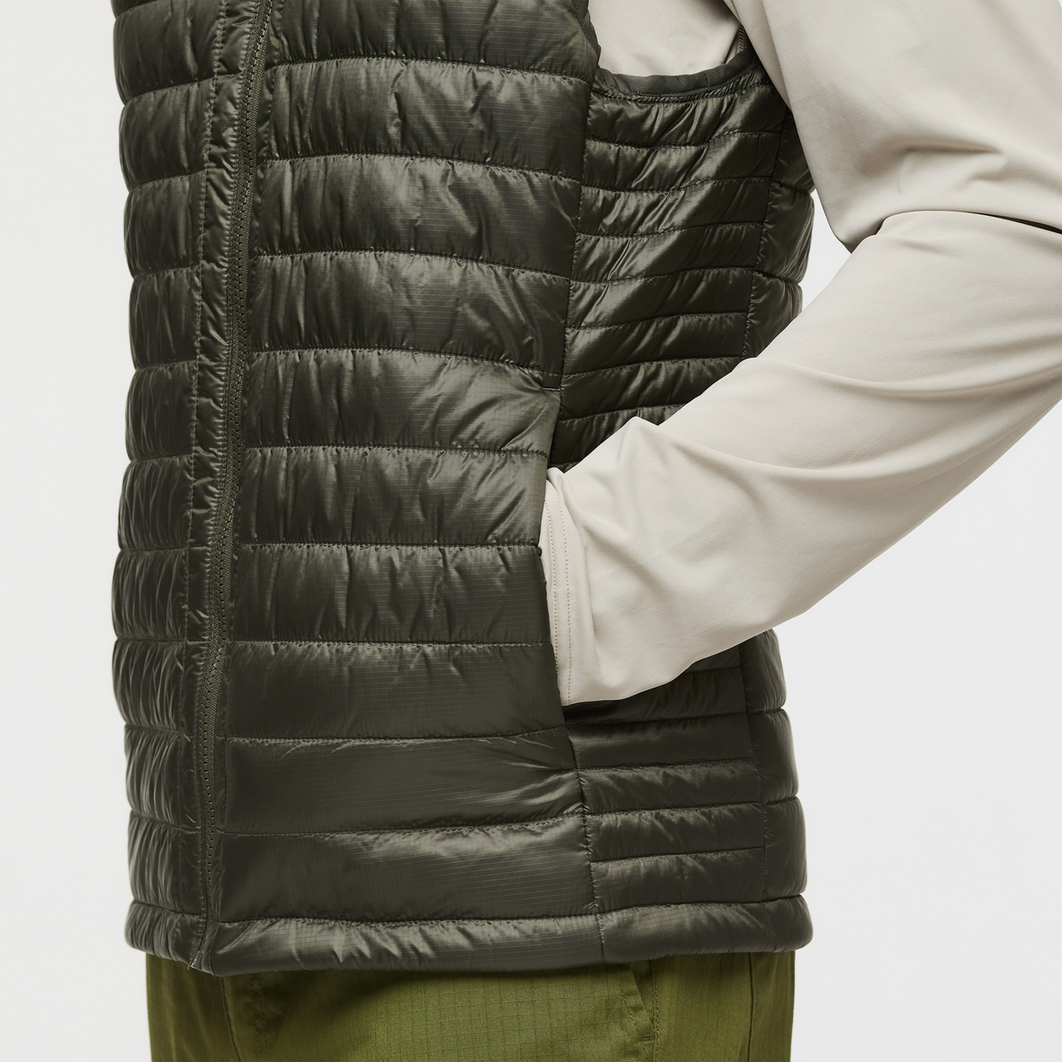 Capa Insulated Vest - Men's — image 6