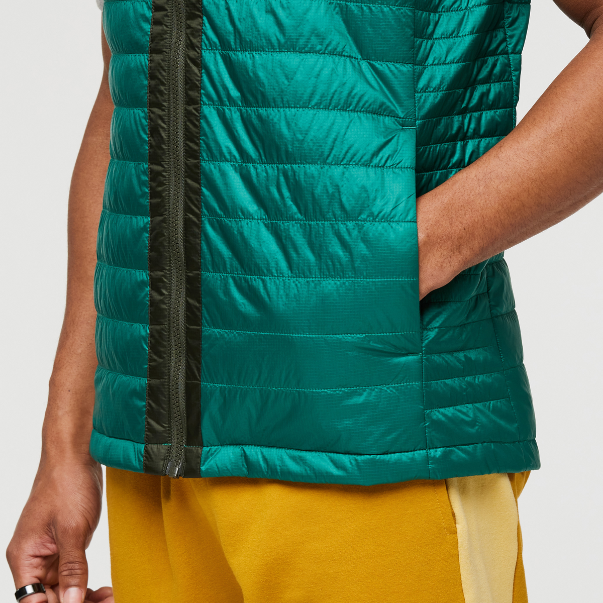 Capa Insulated Vest - Men's — image 5