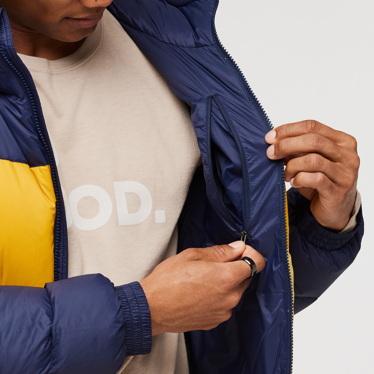 Solazo Down Hooded Jacket - Men's — image 21