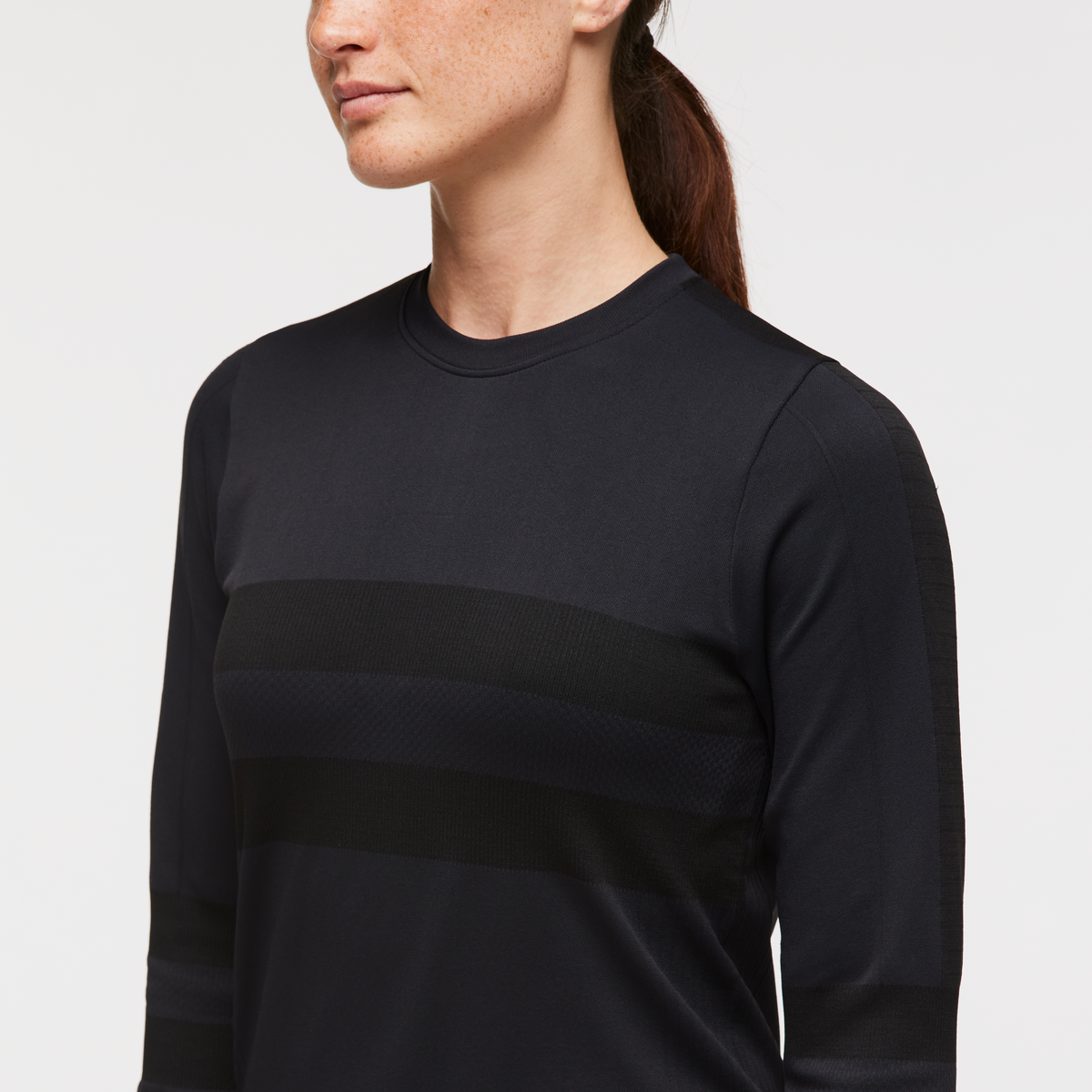 Debajo Seamless Baselayer Crew - Women's — image 5