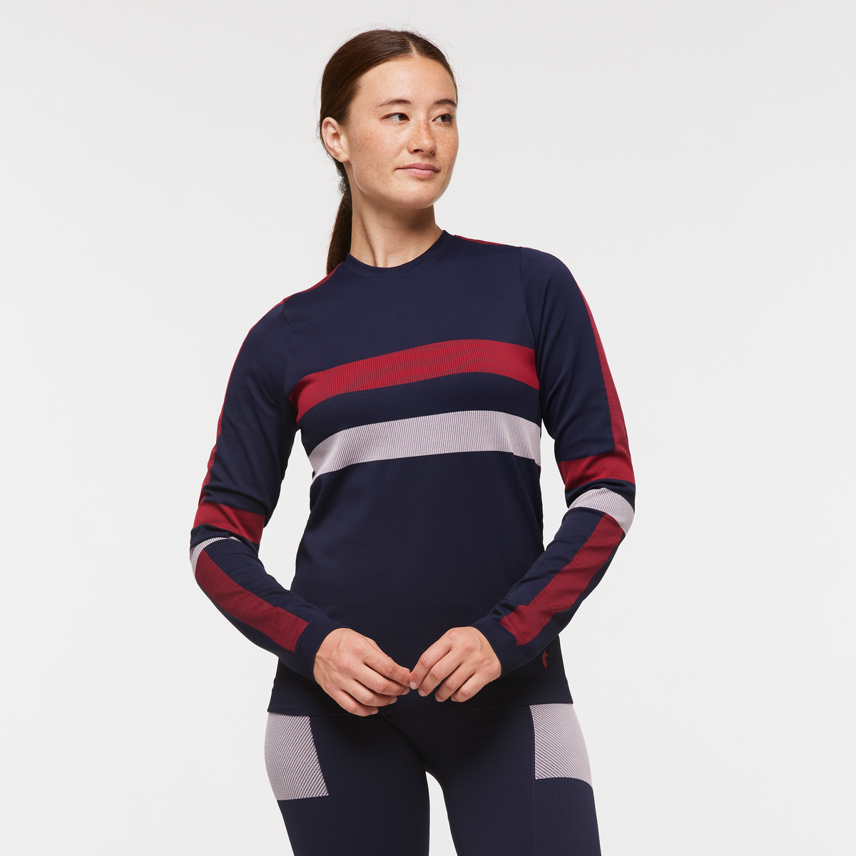 Debajo Seamless Baselayer Crew - Women's — image 1