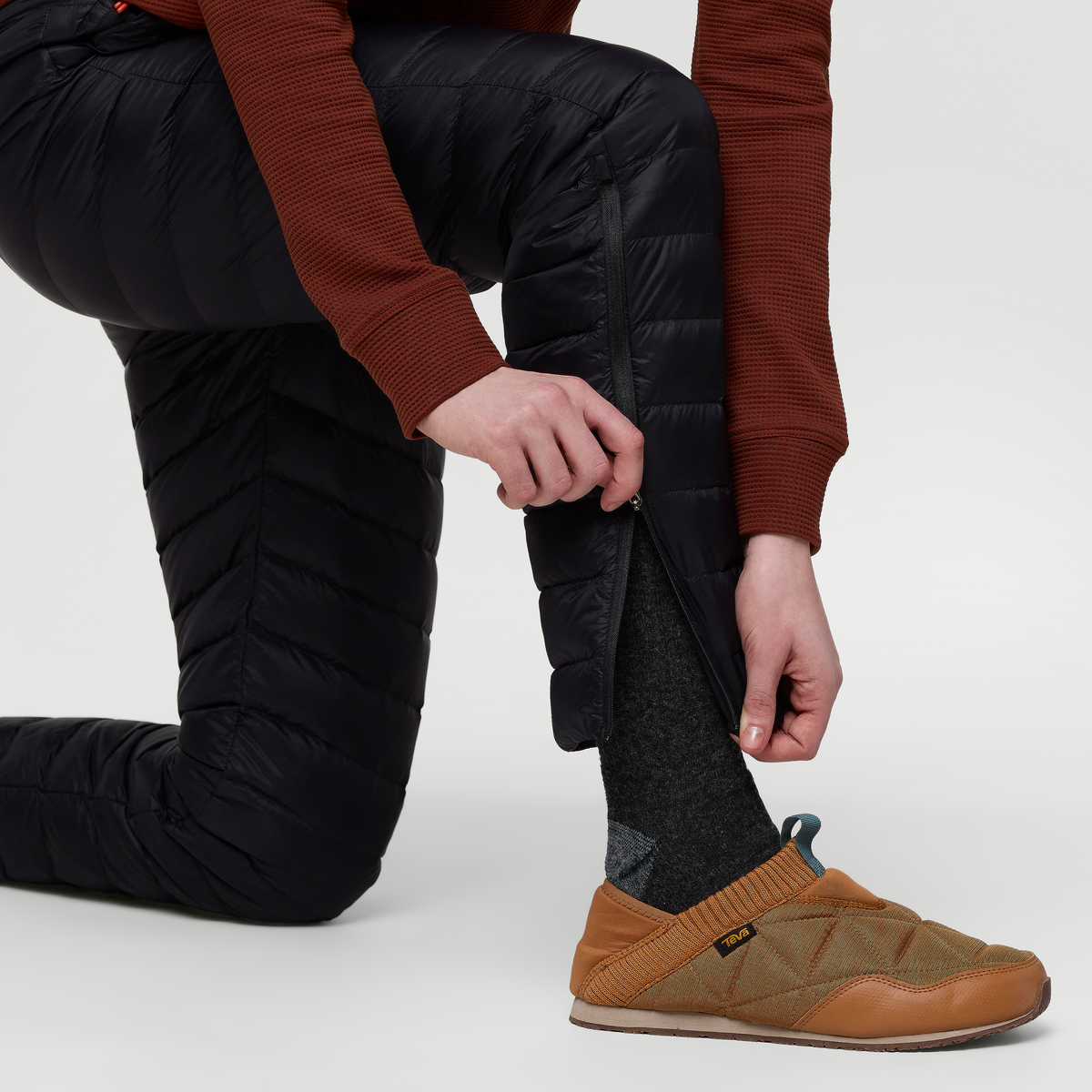 Fuego Down Pant - Women's — image 32