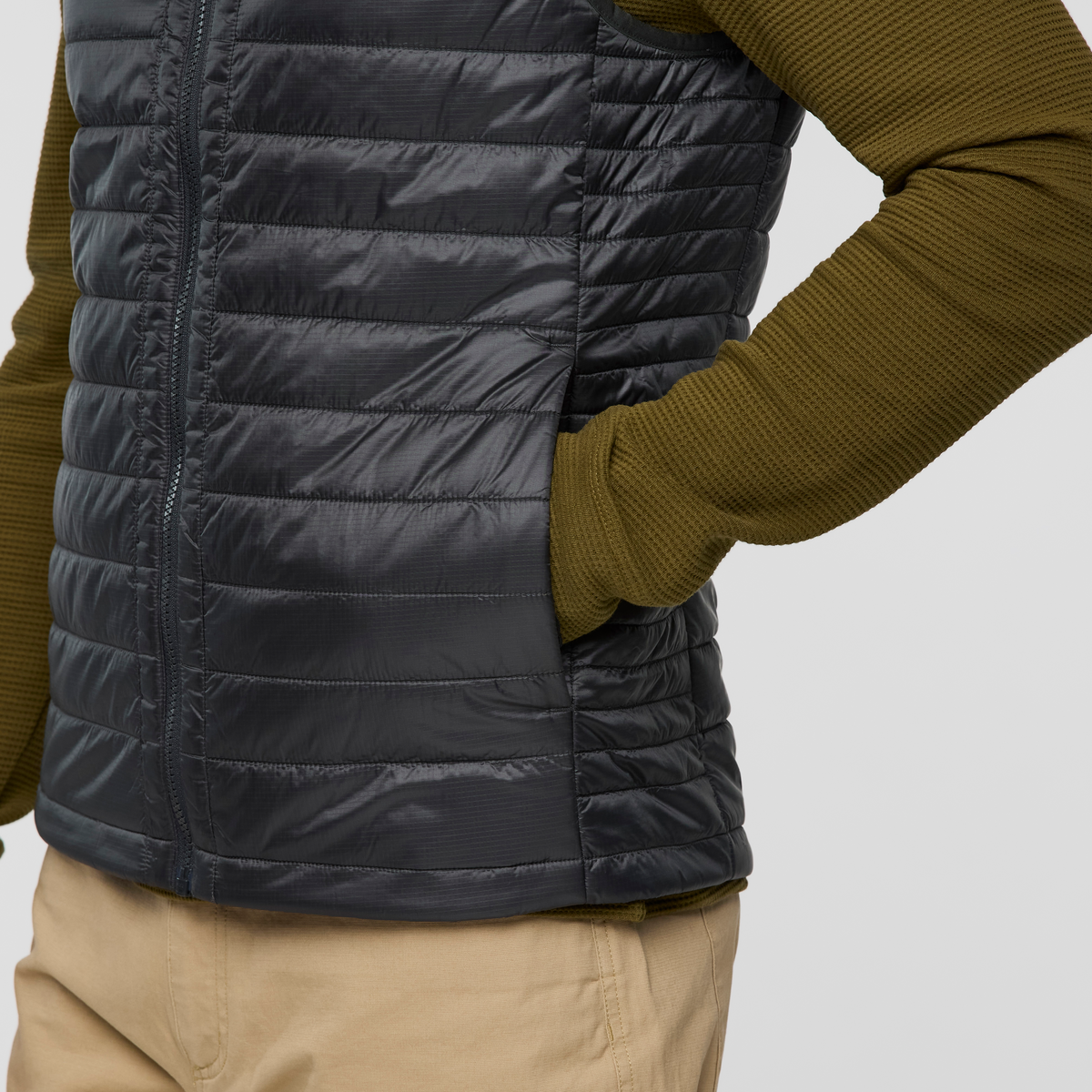 Capa Insulated Vest - Men's — image 12
