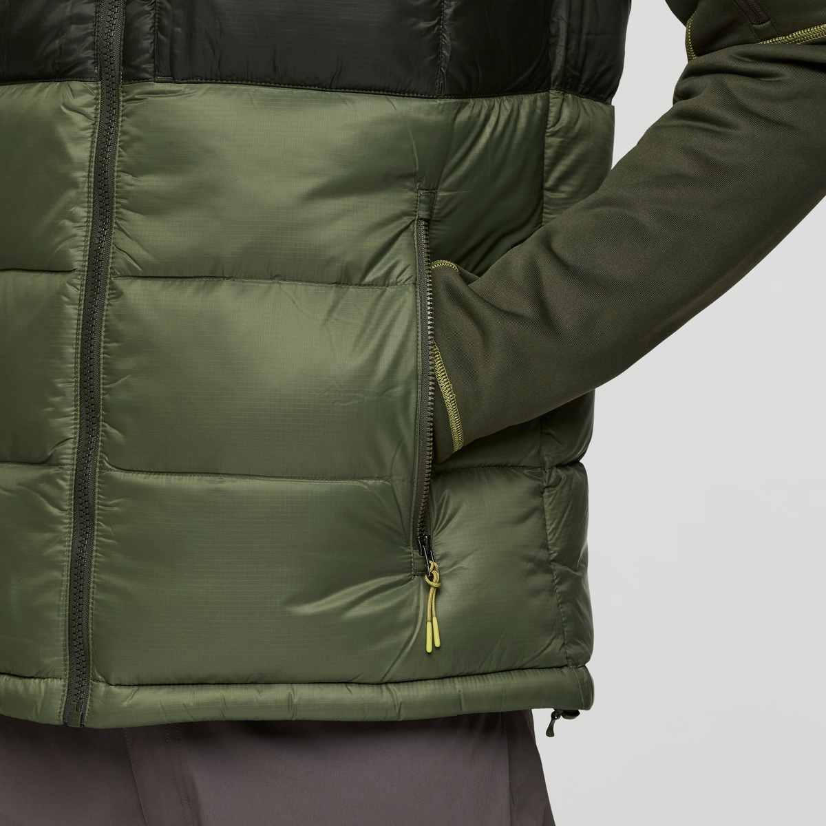 Fuego Max Down Vest - Men's — image 14