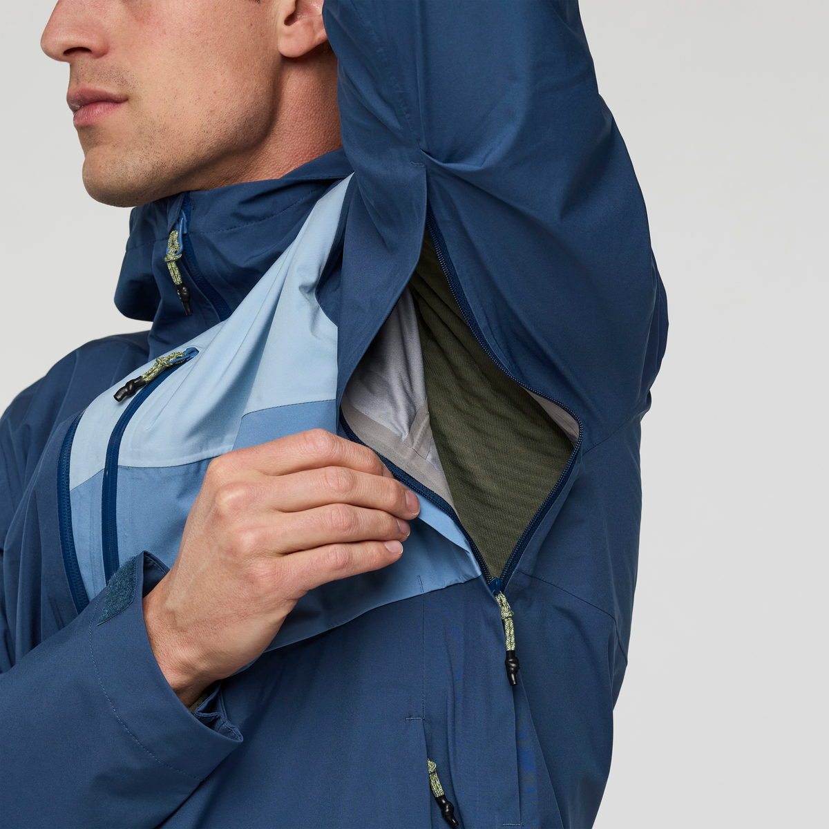 Impermeo 3L Hooded Shell Jacket - Men's — image 27