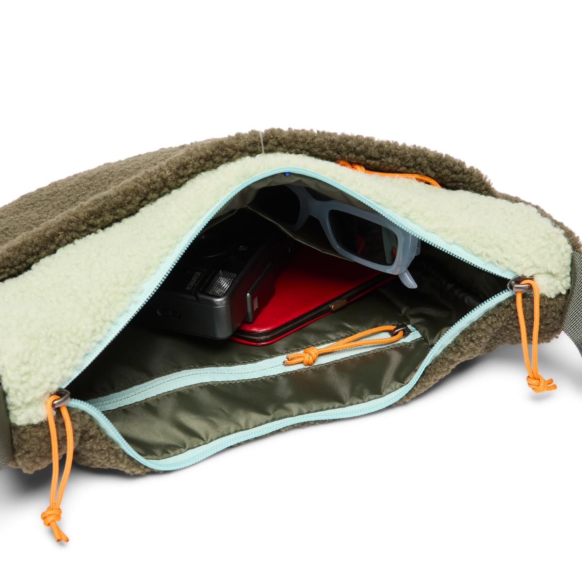 High Pile Fleece 6L Crescent Bag — image 15