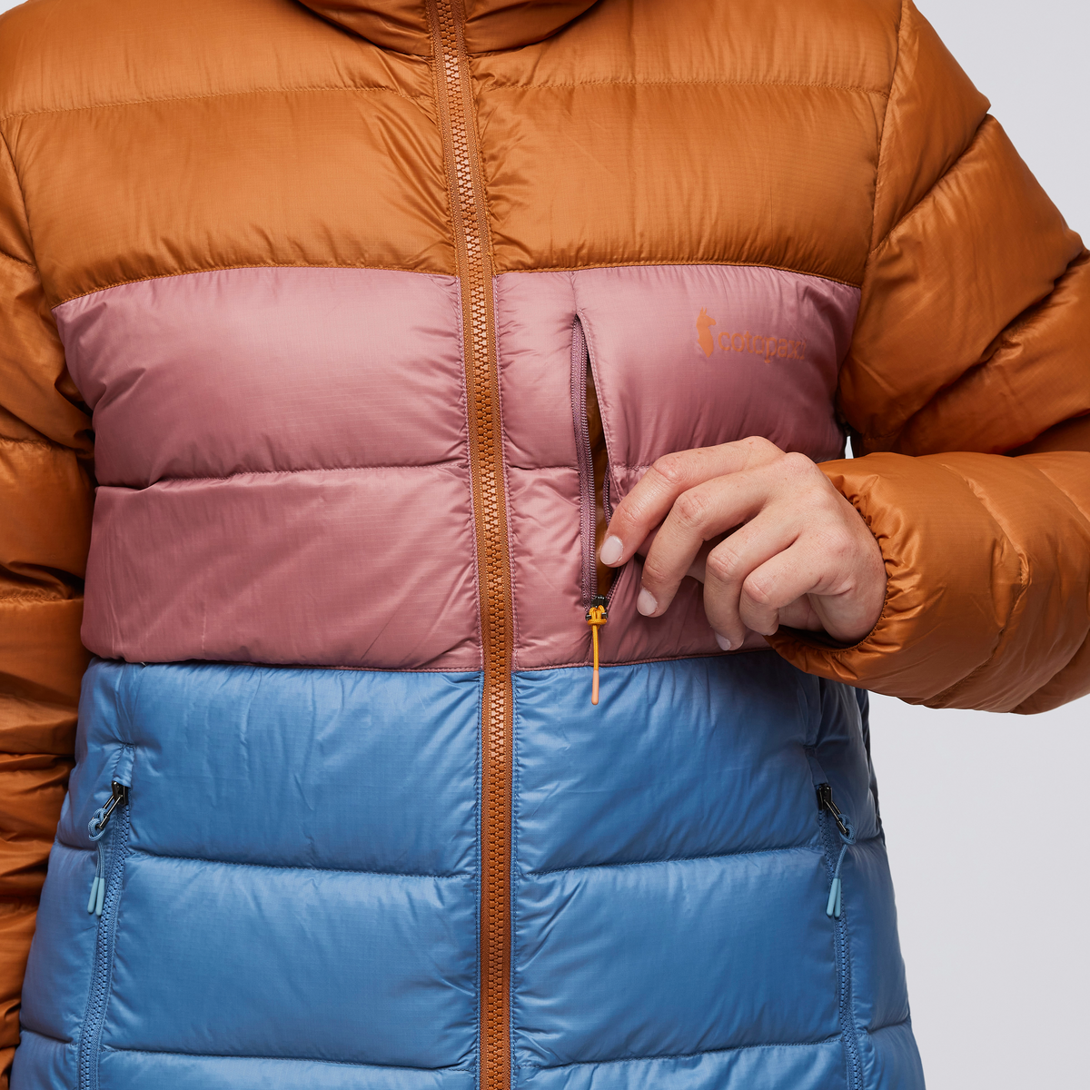 Fuego Max Down Hooded Jacket - Women's — image 13