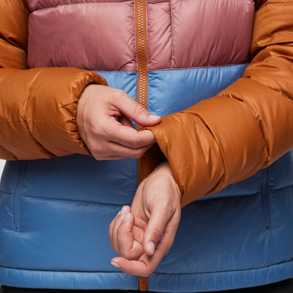 Fuego Max Down Hooded Jacket - Women's — image 12
