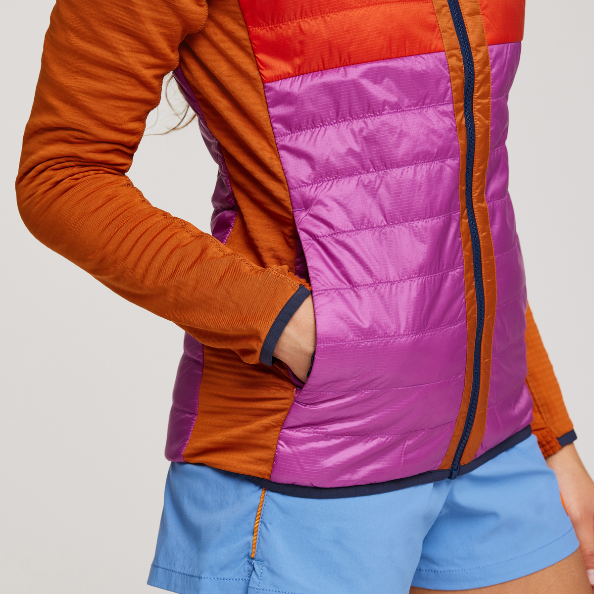 Capa Hybrid Insulated Hooded Jacket - Women's — image 16