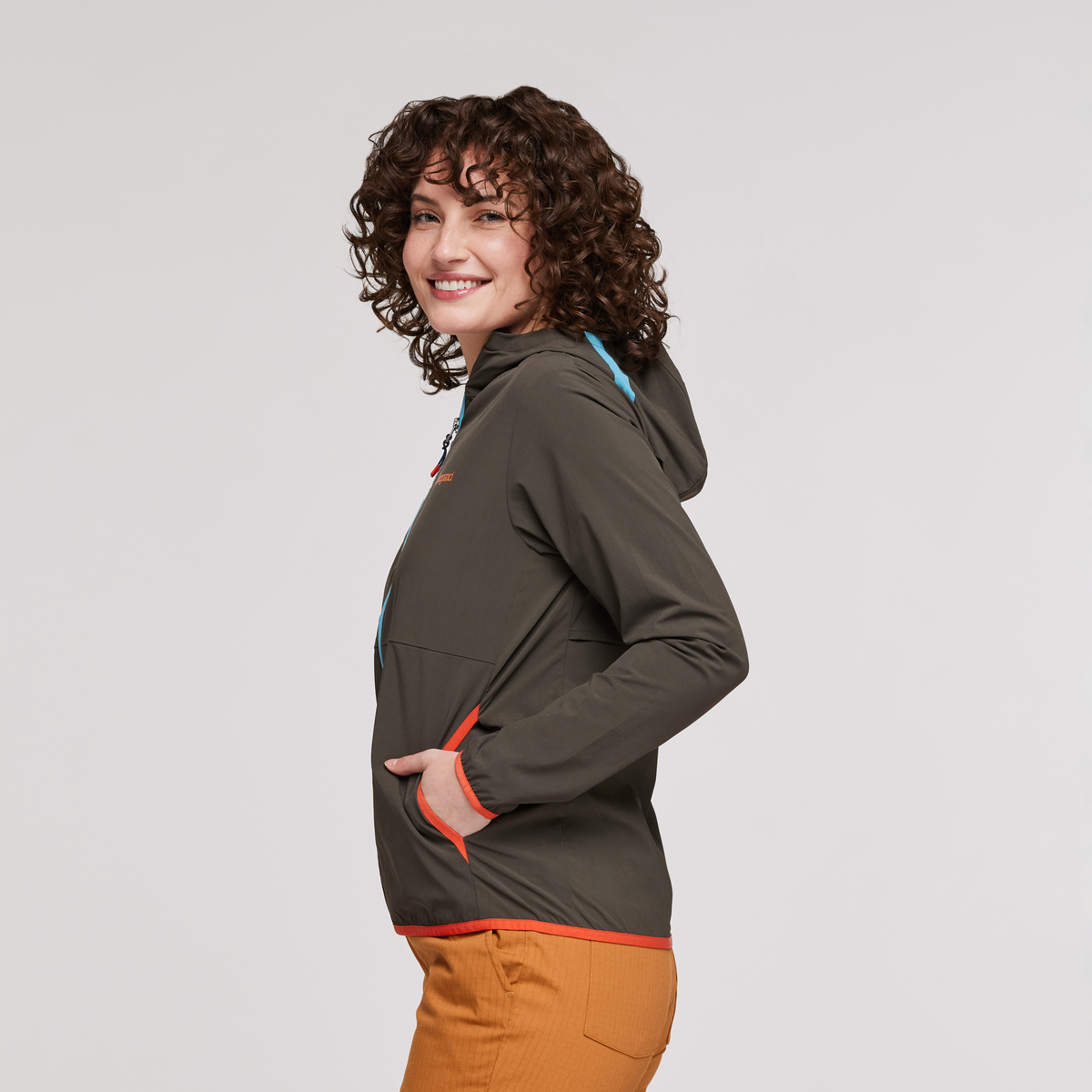 Vuelta Performance Windbreaker Jacket - Women's — image 10