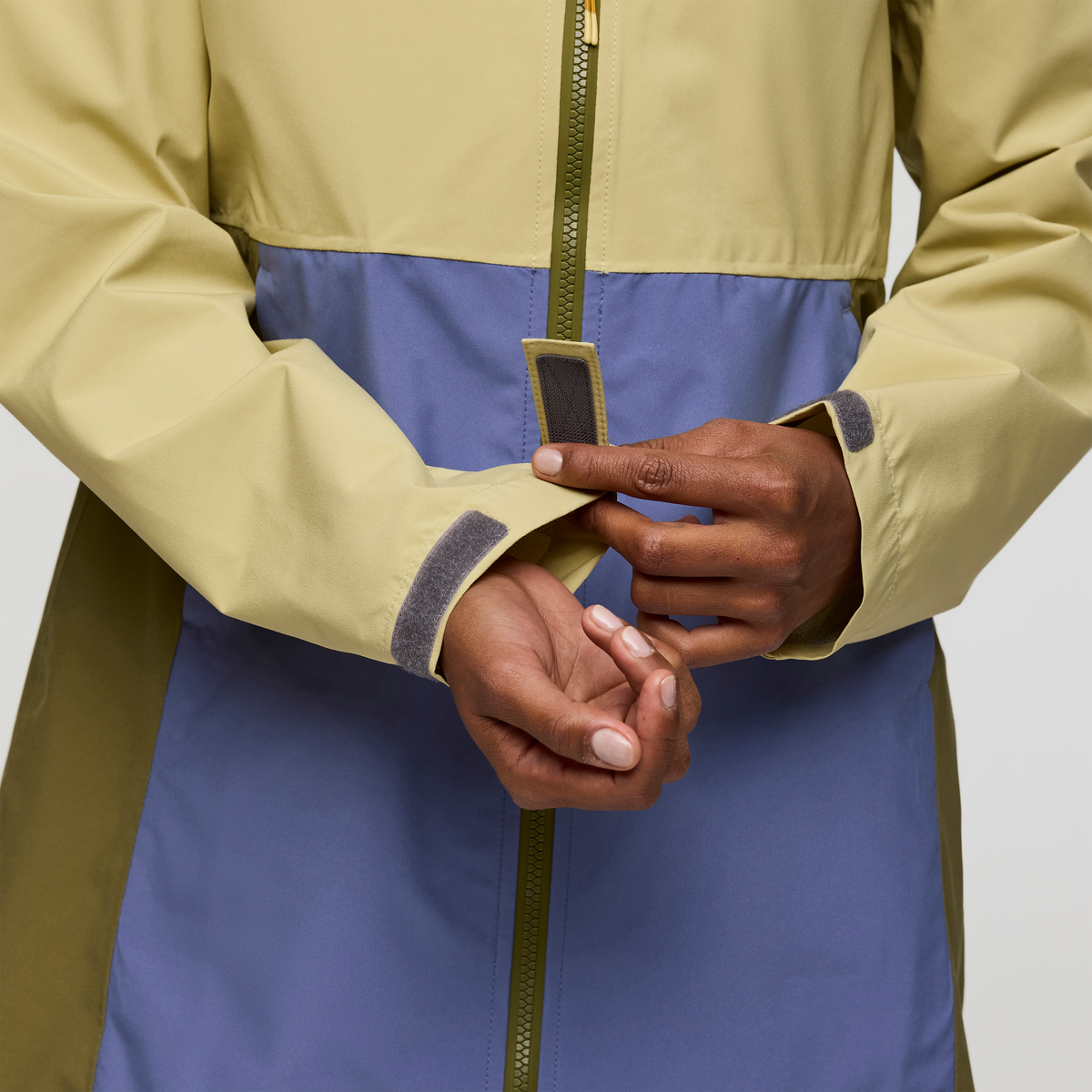 Cielo Rain Trench - Women's — image 9
