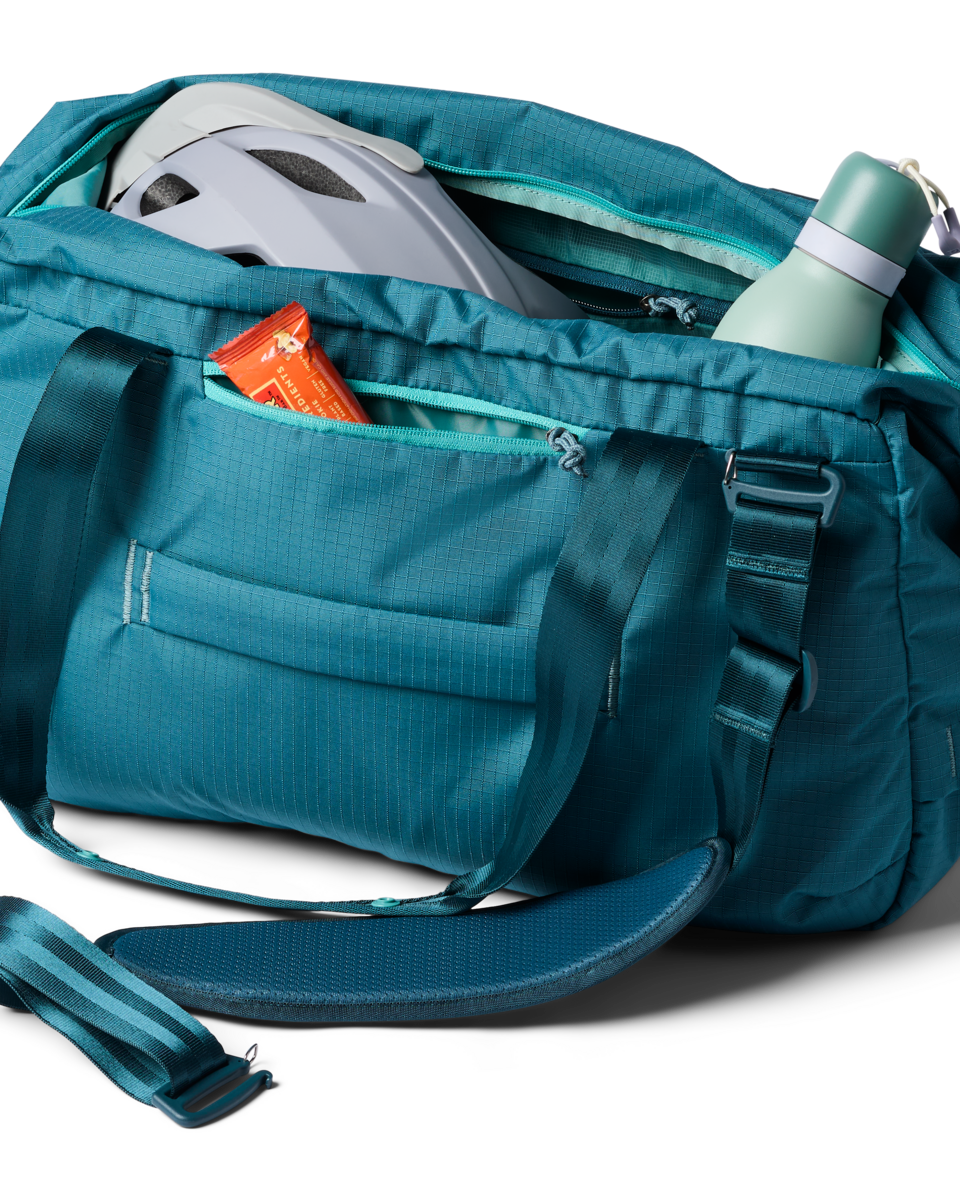 Viaje 35L Travel Duffel — image 9
