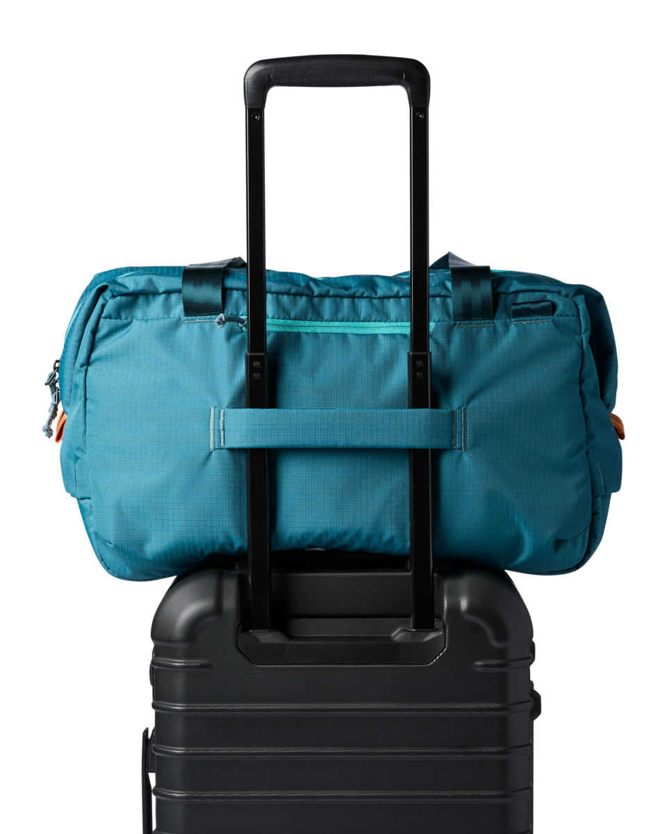Viaje 35L Travel Duffel — image 10