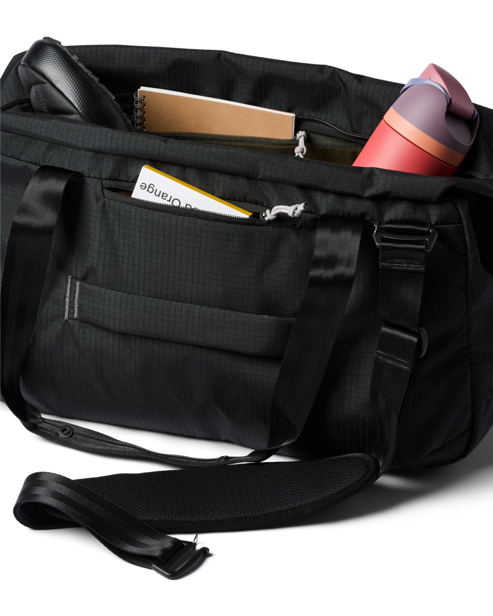 Viaje 35L Travel Duffel — image 14