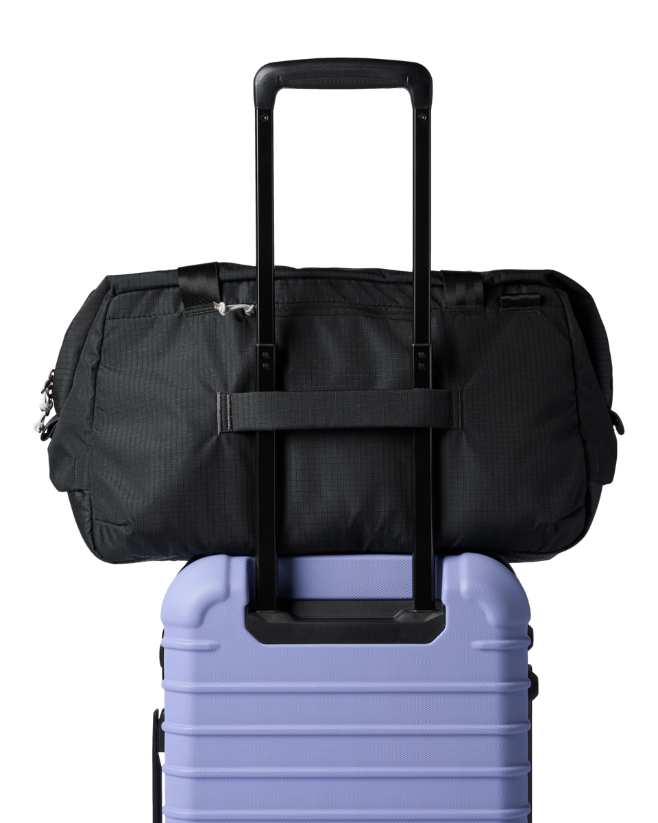 Viaje 35L Travel Duffel — image 15