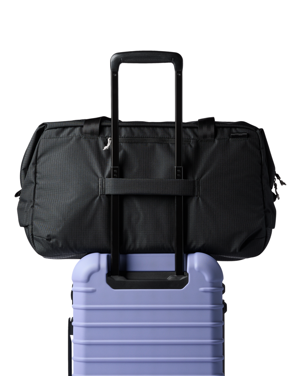 Viaje 45L Travel Duffel — image 17