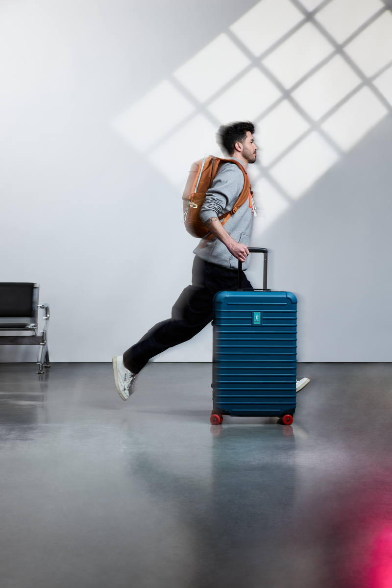 Coraza Suitcase - Medium Checked — image 7