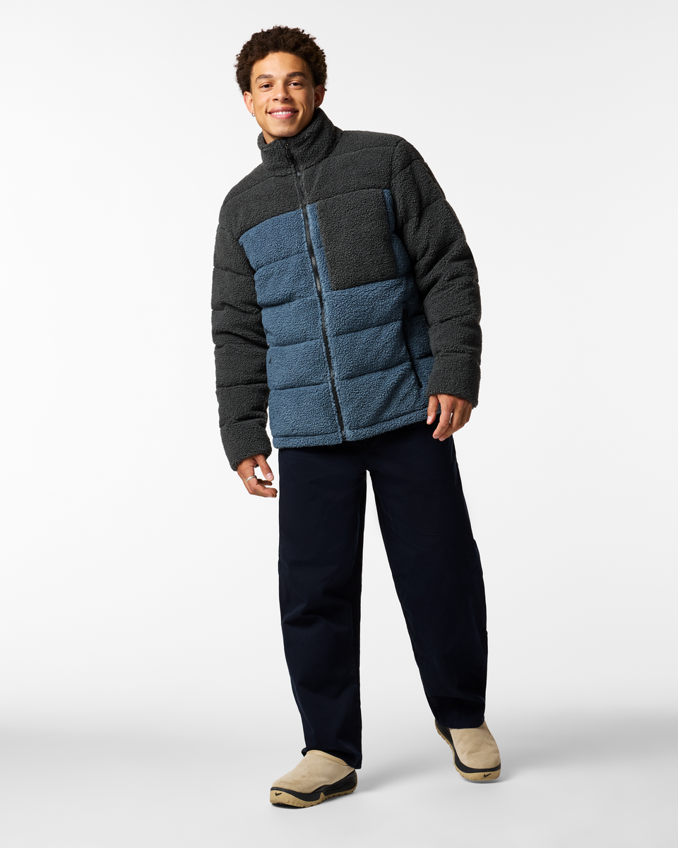 Amigazo Max Down Jacket - Men's — image 11
