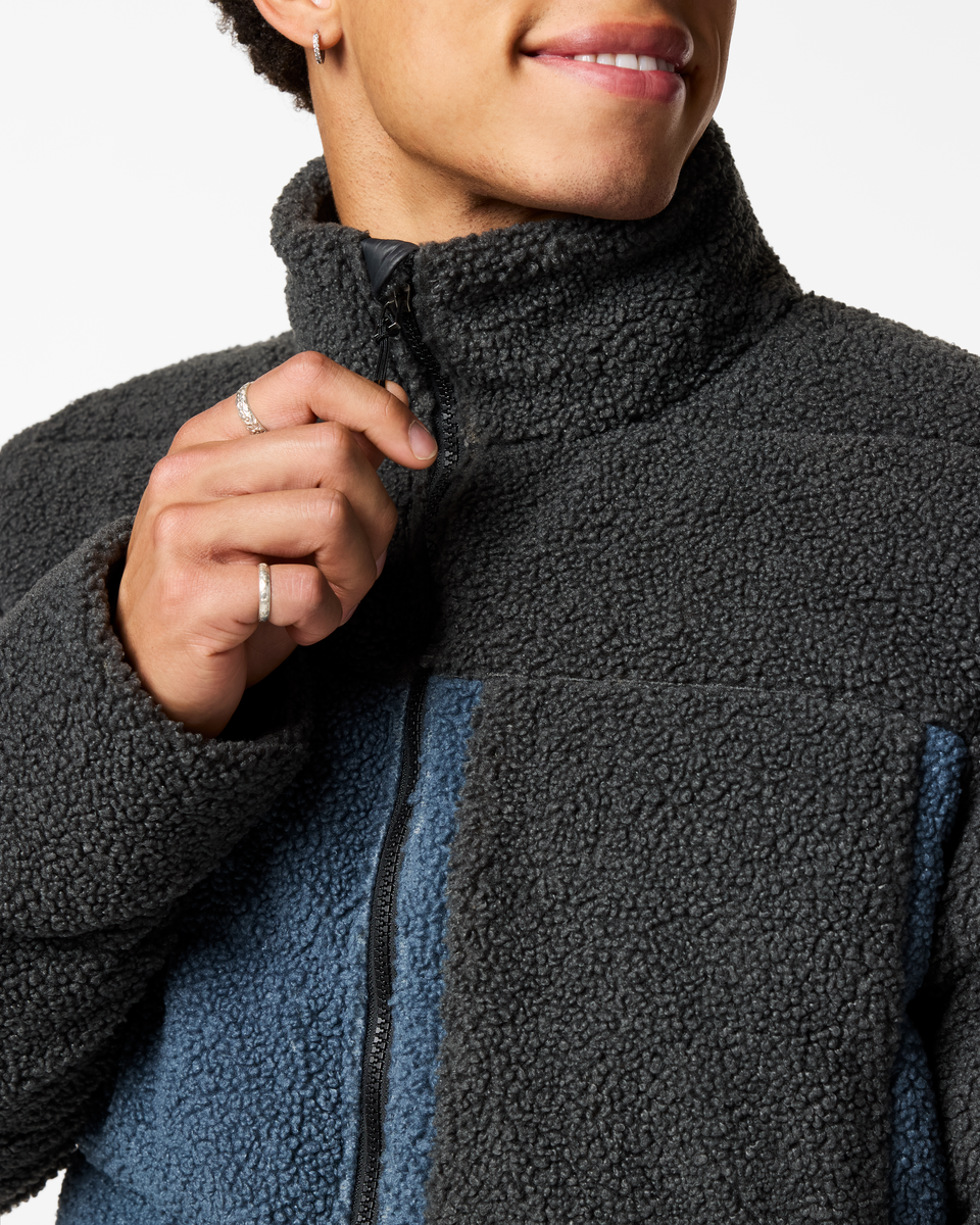 Amigazo Max Down Jacket - Men's — image 13