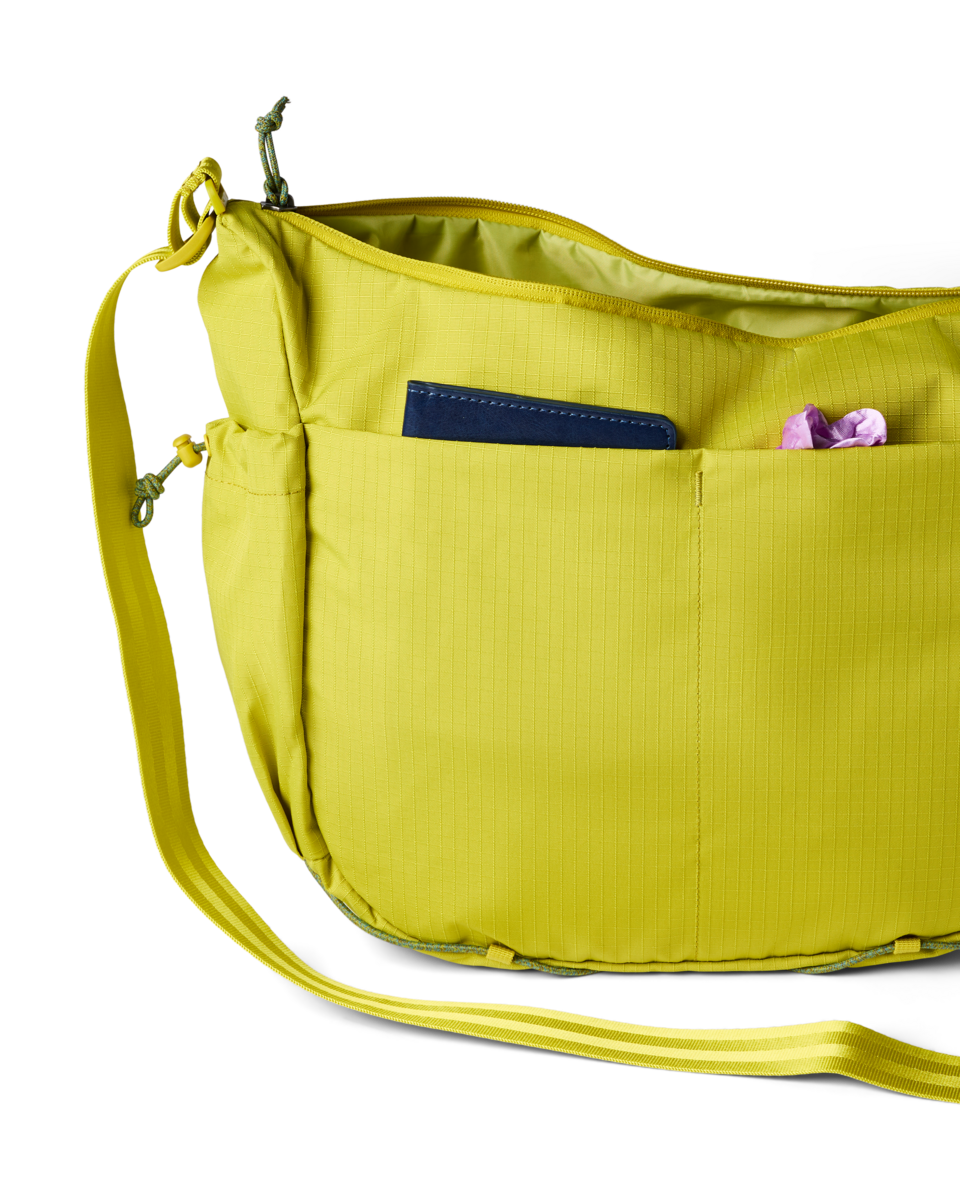 Viaje 12L Shoulder Bag — image 4