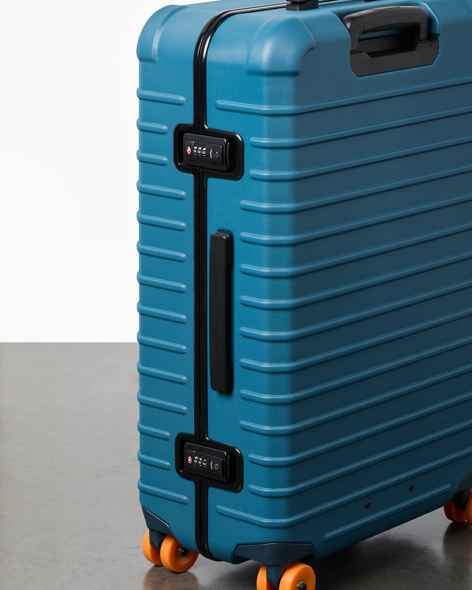 Coraza Suitcase - Medium Checked — image 3