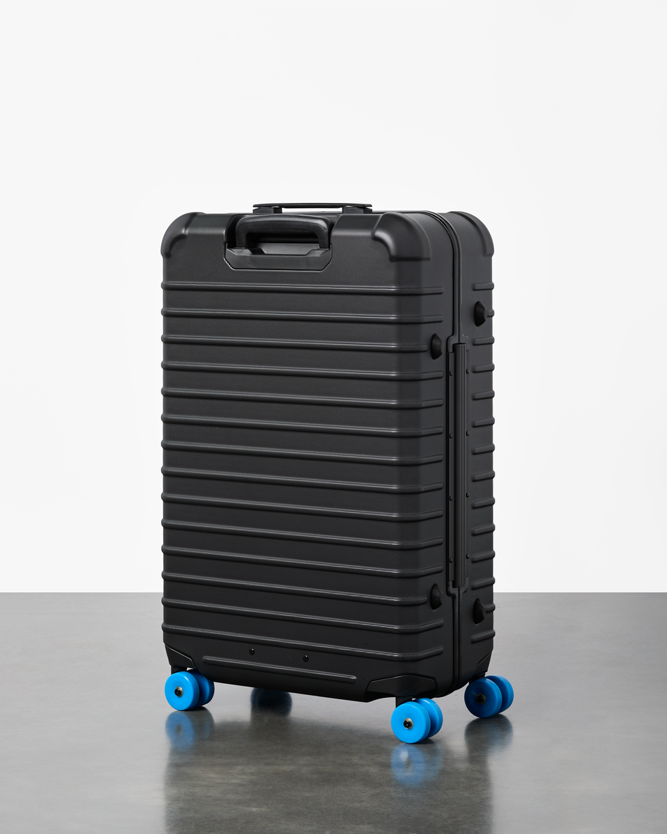 Coraza Suitcase - Medium Checked — image 10